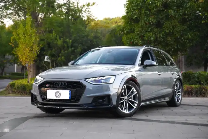 Audi A4 Imported 2022 Model allroad quattro – фото 1