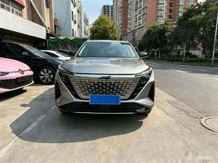 Changan Auchan Z6 2022 Model Blue whale 1.5T DCT Smart Edition Model