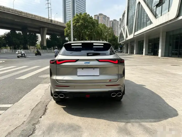 Changan Auchan Z6 2022 Model Blue whale 1.5T DCT Smart Edition Model