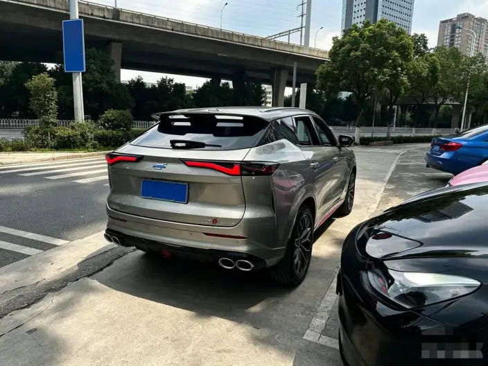 Changan Auchan Z6 2022 Model Blue whale 1.5T DCT Smart Edition Model – фото 6