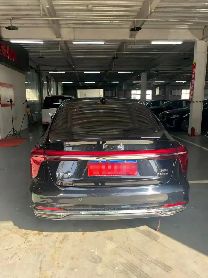 Hongqi H5 2023 Model 2.0T Automatic Smart Flag Enjoy Edition – фото 5