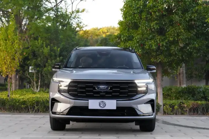 Ford Edge 2023 Model Ford Edge L 2.0T EcoBoost 4WD VII seat Supreme Model