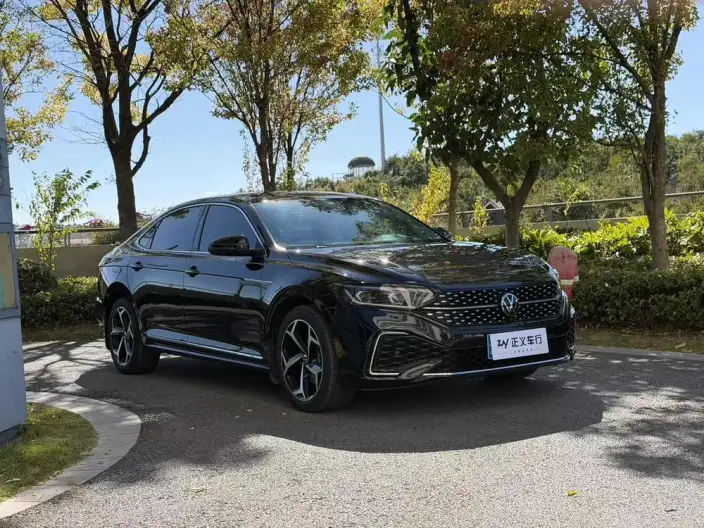 Volkswagen Passat 2023 Model 330TSI Starry sky Premium Edition – фото 3