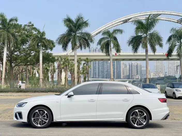 Audi A4 L 2022 Model 40 TFSI Fashion Dynamic Model – фото 3