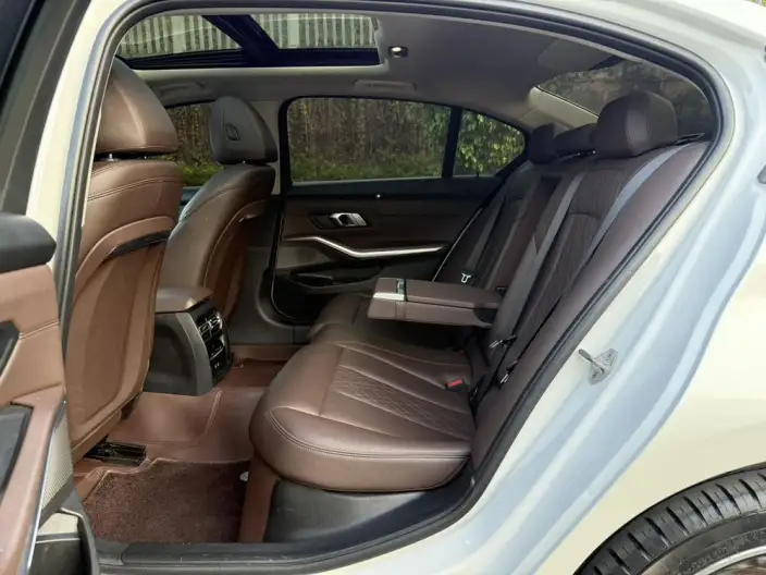 BMW 3 Series 2023 Model 325Li M Sports Set – фото 9