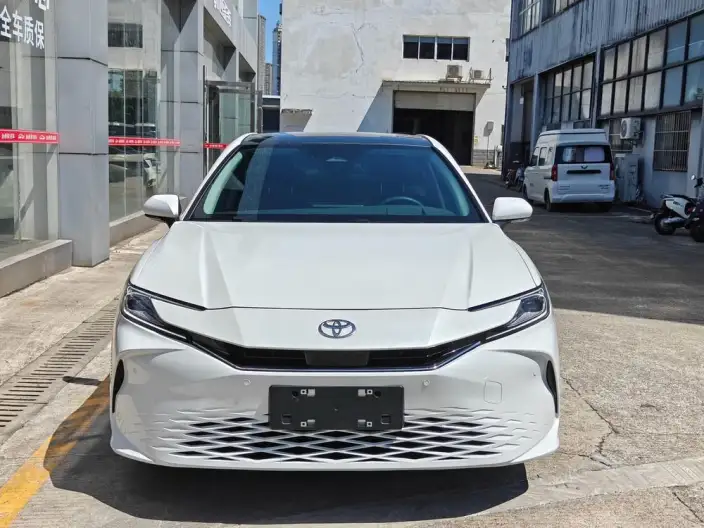 Toyota Camry 2024 Model 2.0G Premium Edition – фото 2