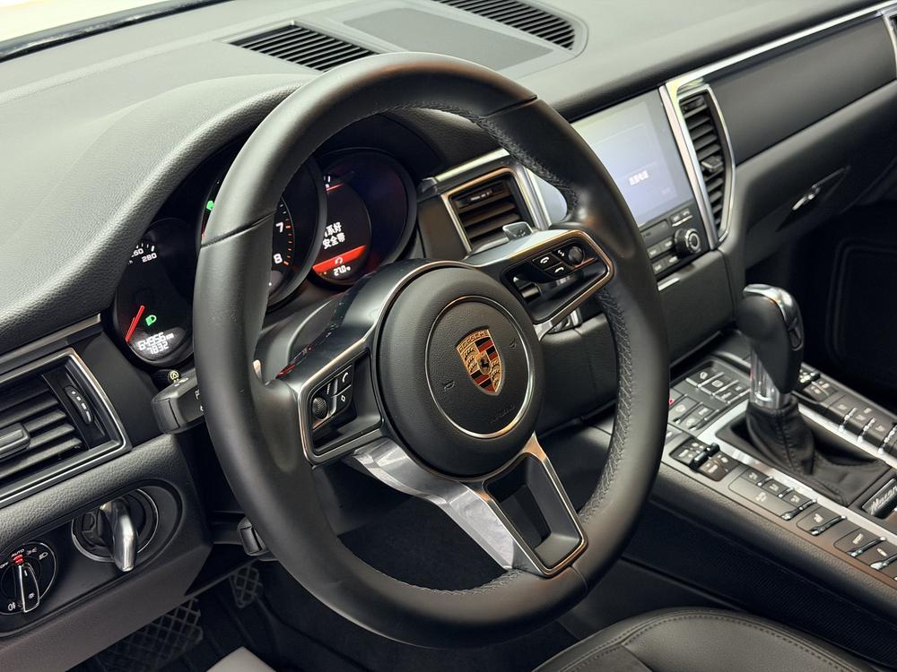 Porsche Macan 2017 Macan 2.0T – фото 35
