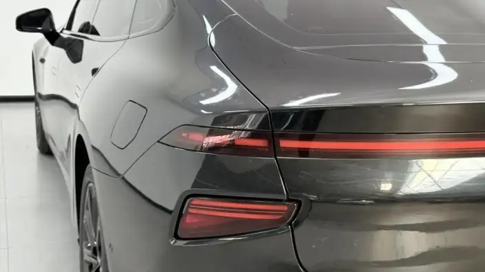 XPeng P7 2022 Model 670E+ – фото 8