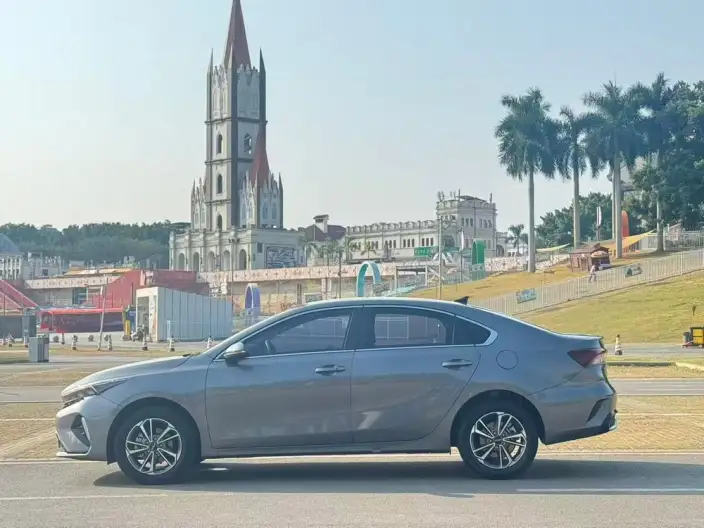 Kia K3 2024 Model 1.5L IVT Comfort Premium Edition – фото 3