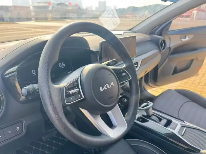 Kia K3 2024 Model 1.5L IVT Comfort Premium Edition – фото 6