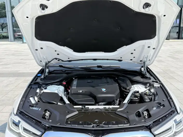 BMW 5 Series 2023 Model Facelift 530Li Exclusive Model M Sports Set – фото 8