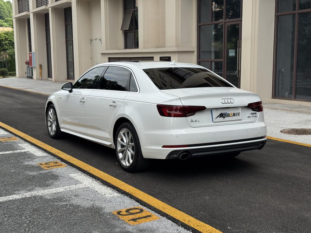 Audi A4L 2018 30th Anniversary 40 TFSI Fashion – фото 5