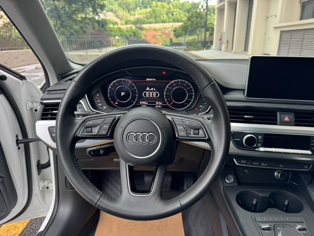 Audi A4L 2018 30th Anniversary 40 TFSI Fashion – фото 12