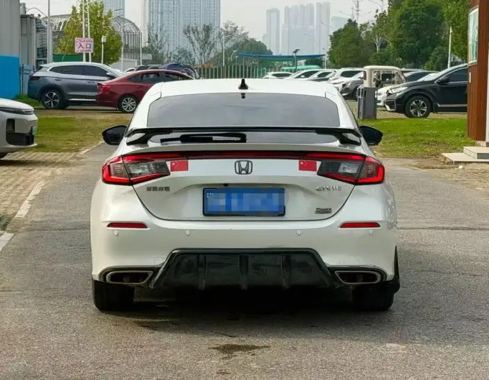 Honda Civic 2023 Model HATCHBACK 240TURBO CVT Extremely sharp version – фото 5