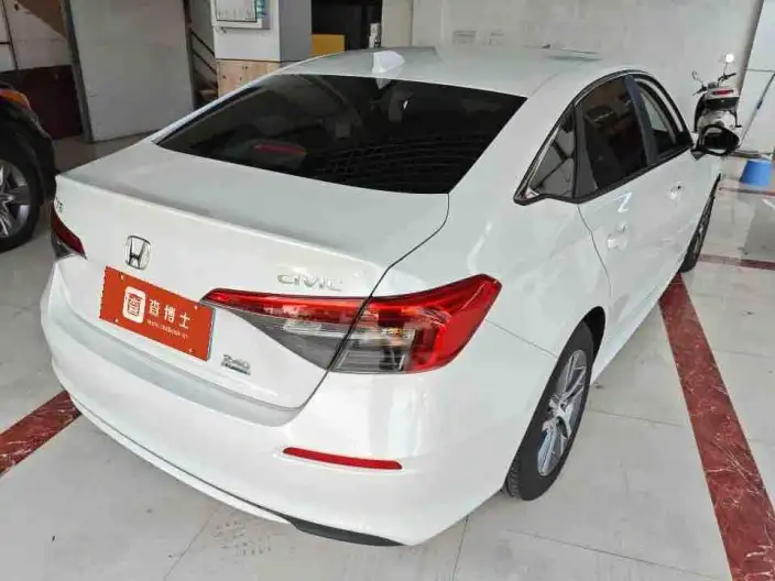 Honda Civic 2022 Model 240TURBO CVT Dynamic Edition – фото 4