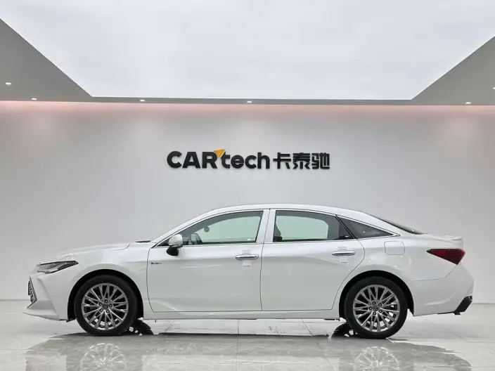 Toyota Avalon 2024 Model Intelligent Hybrid 2.5L E-CVT XLE Premium Edition – фото 4