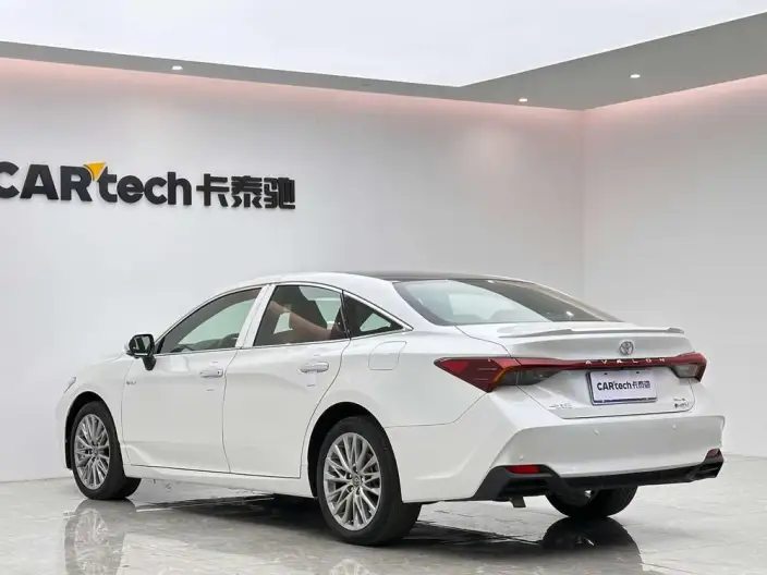 Toyota Avalon 2024 Model Intelligent Hybrid 2.5L E-CVT XLE Premium Edition – фото 5