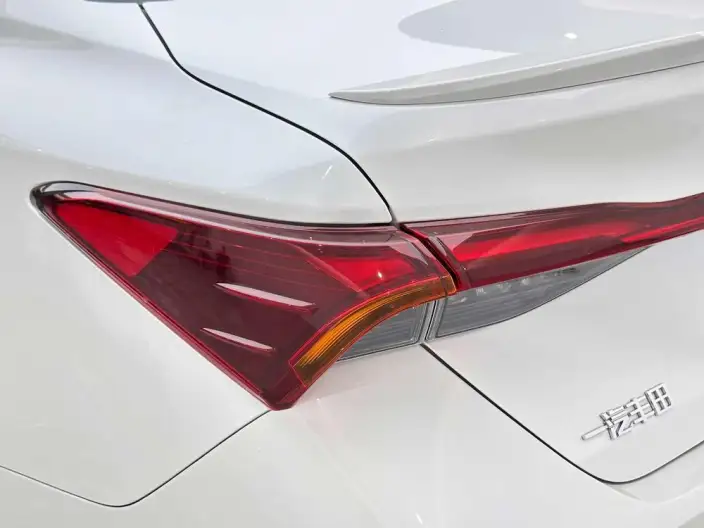 Toyota Avalon 2024 Model Intelligent Hybrid 2.5L E-CVT XLE Premium Edition – фото 9
