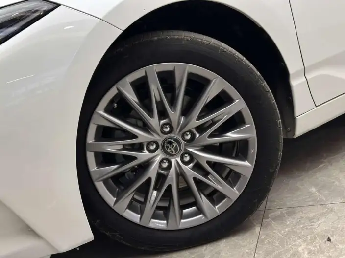 Toyota Avalon 2024 Model Intelligent Hybrid 2.5L E-CVT XLE Premium Edition – фото 10