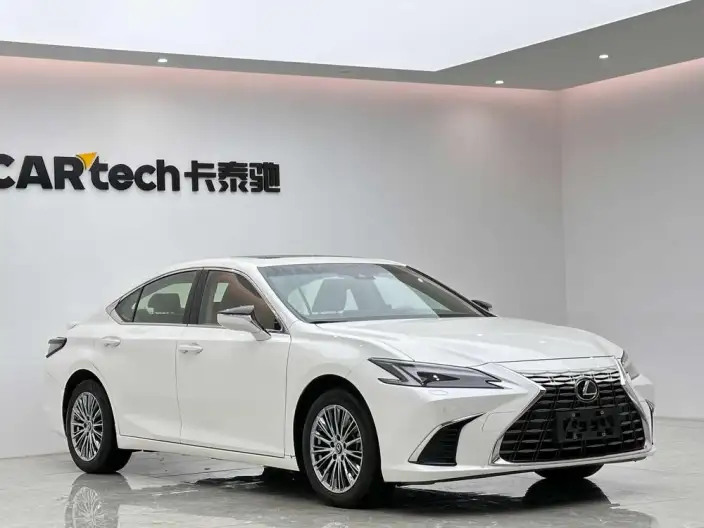 Lexus ES 2025 Model 300h Premium – фото 3