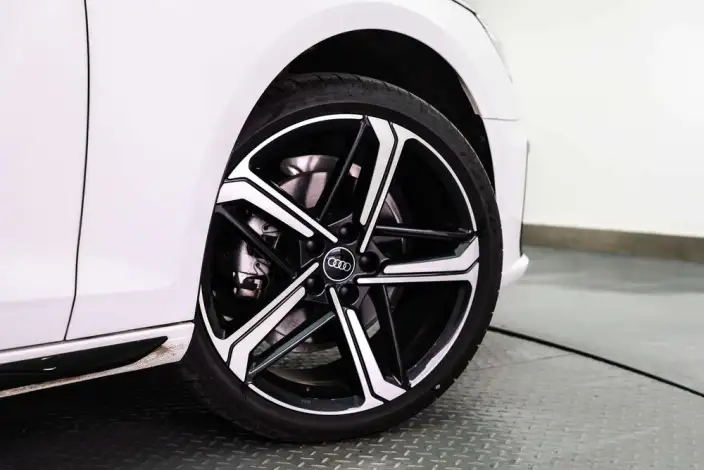 Audi A4 L 2024 Model 40 TFSI Luxury Dynamic Model – фото 7