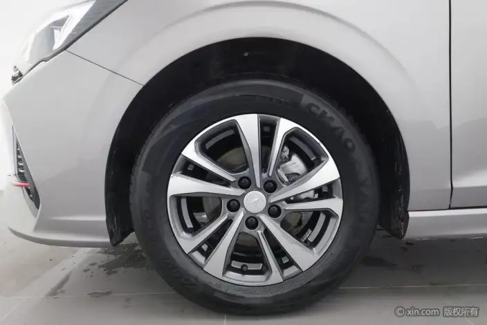 Changan Eado 2023 Model PLUS Changxiang Edition Blue whale NE 1.4T GDI DCT Noble Model – фото 8