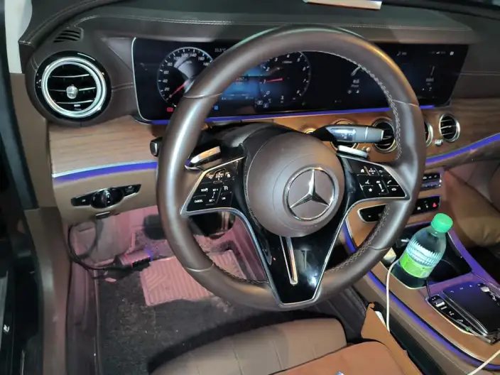 Mercedes-Benz E-Class 2022 Model Facelift E 260 L sedan – фото 7
