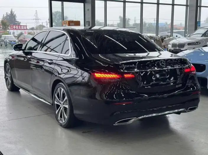 Mercedes-Benz E-Class PHEV 2022 Model Facelift II E 350 e L sedan – фото 4