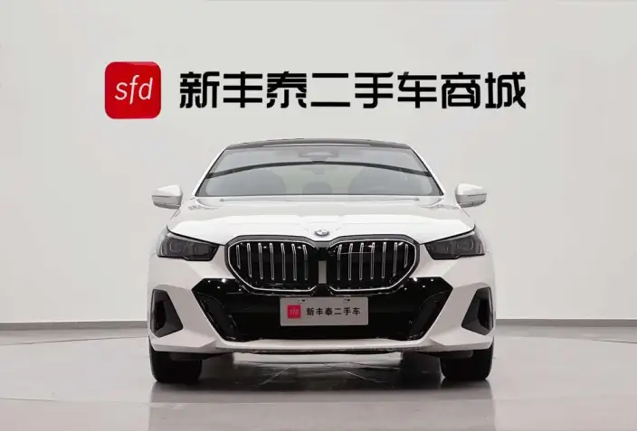 BMW 5 Series 2025 Model 530Li Exclusive Model M Sports Set – фото 2