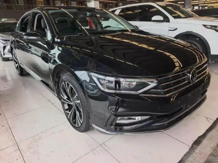 Volkswagen Magotan 2020 Model 330TSI DSG Luxury Model – фото 3