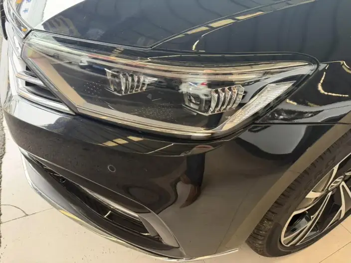 Volkswagen Magotan 2020 Model 330TSI DSG Luxury Model – фото 7