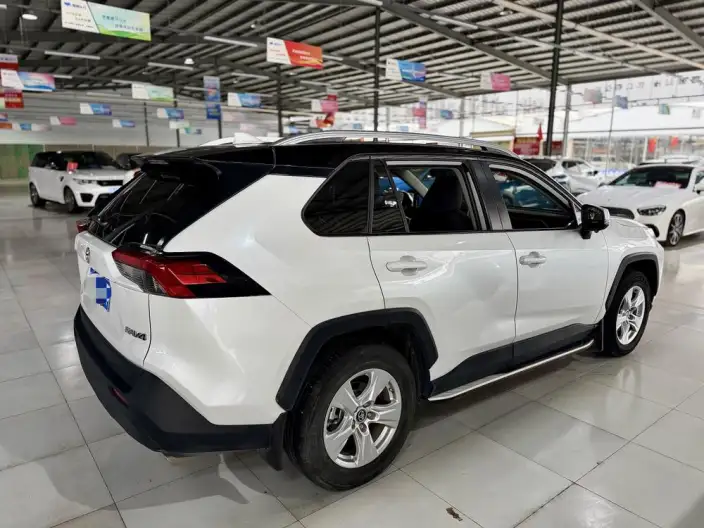 Toyota RAV4 2021 Model 2.0L CVT 2WD Urban Edition – фото 6