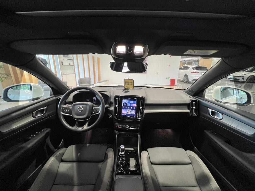 Volvo XC40 2024 B3 Smart Vision Luxury – фото 11