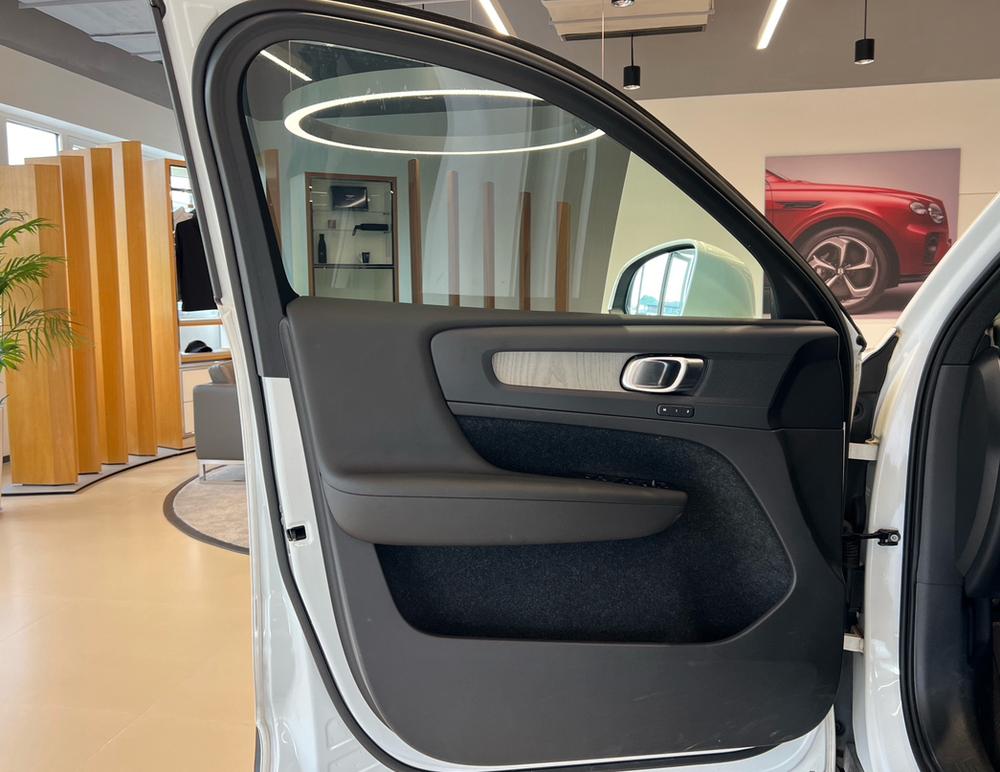 Volvo XC40 2024 B3 Smart Vision Luxury – фото 15