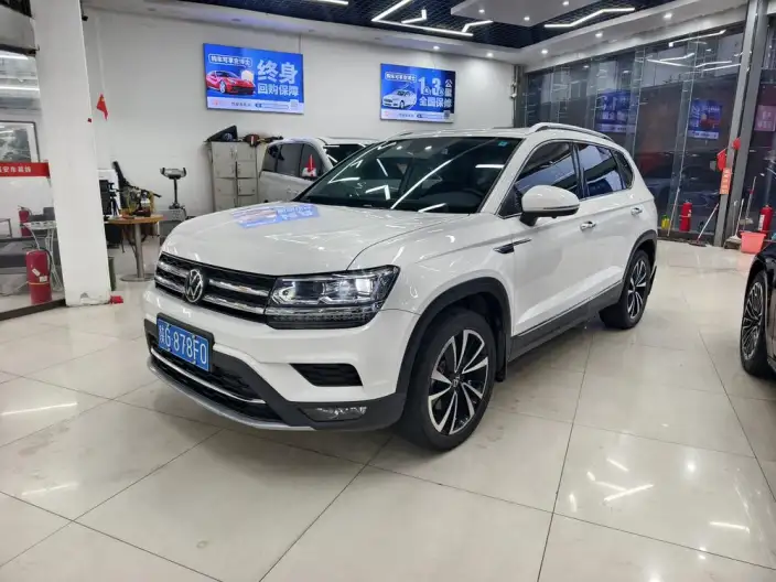 Volkswagen Tharu 2022 Model 330TSI 4WD Deluxe Edition – фото 1