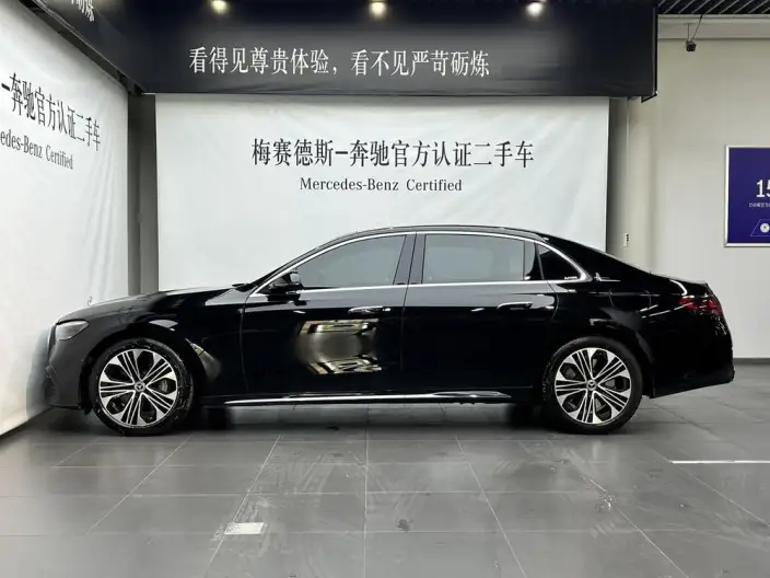 Mercedes-Benz E-Class PHEV 2024 Model E 350 e L sedan – фото 3