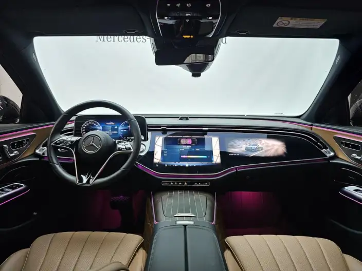 Mercedes-Benz E-Class PHEV 2024 Model E 350 e L sedan – фото 9