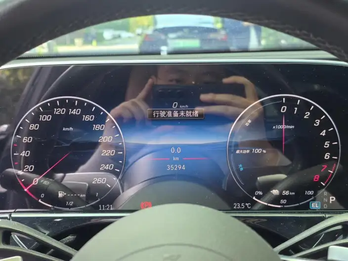 Mercedes-Benz E-Class PHEV 2024 Model E 350 e L sedan – фото 10