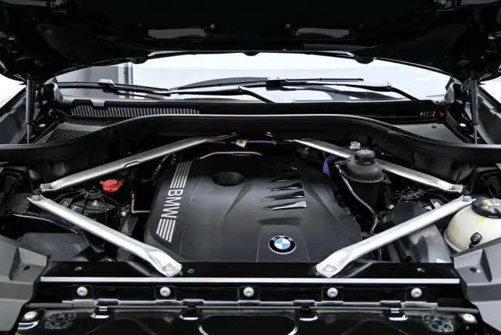 BMW X5 2025 Model xDrive40Li M Sports Night Set – фото 8