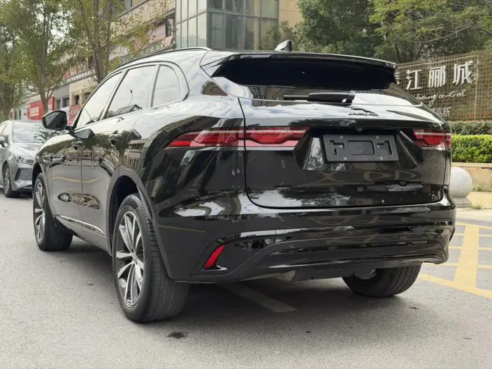 Jaguar F-PACE 2024 Model P250 R-Dynamic SE