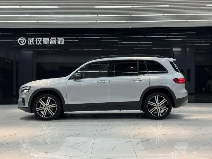 Mercedes-Benz GLB 2024 Model GLB 220 4MATIC – фото 3