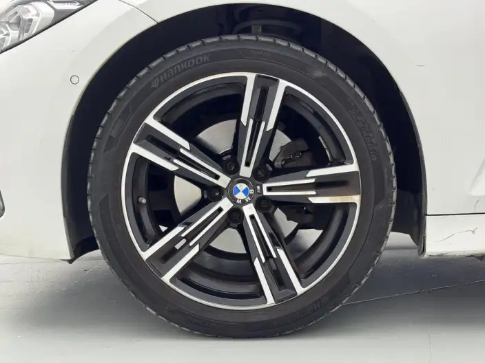 BMW 3 Series 2023 Model 325i M Sports Set – фото 9