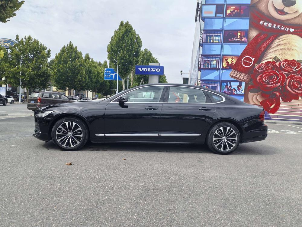 Volvo S90 2024 B5 Smart Luxury – фото 4