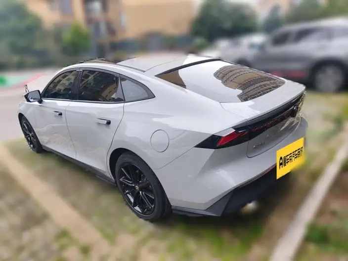 Changan UNI-V 2023 Model 1.5T Noble Model – фото 4