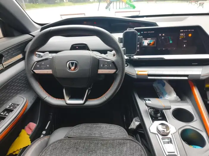 Changan UNI-V 2023 Model 1.5T Noble Model – фото 8