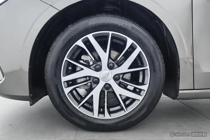 Geely Emgrand 2023 Model No. 4 Gen Champion Edition 1.5L CVT Luxury Model – фото 9