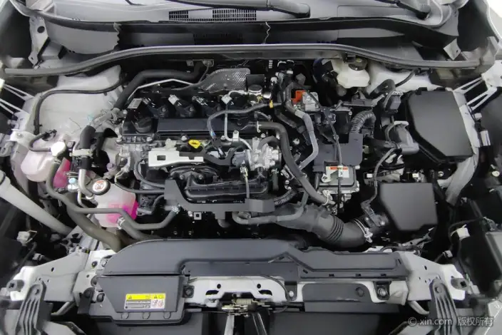 Toyota Corolla Cross 2023 Model 2.0L Intelligent Hybrid Pioneer Edition – фото 5