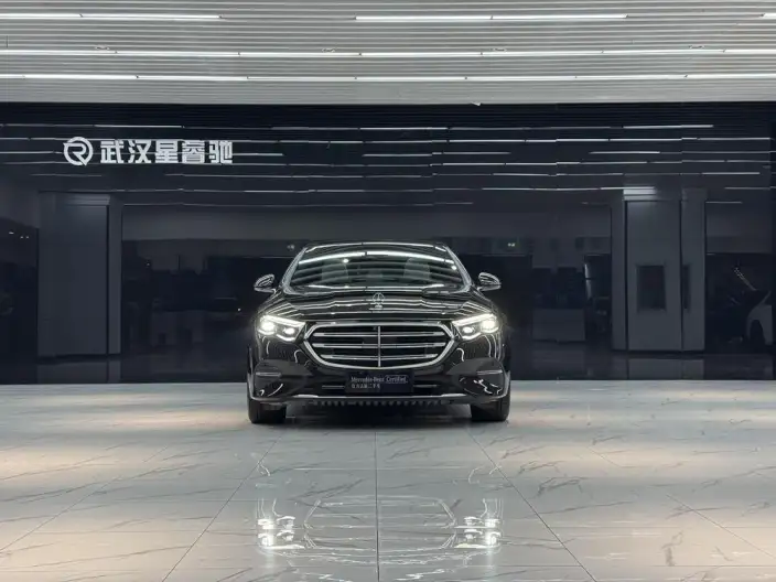 Mercedes-Benz E-Class 2024 Model E 300 L Luxury Model sedan – фото 2