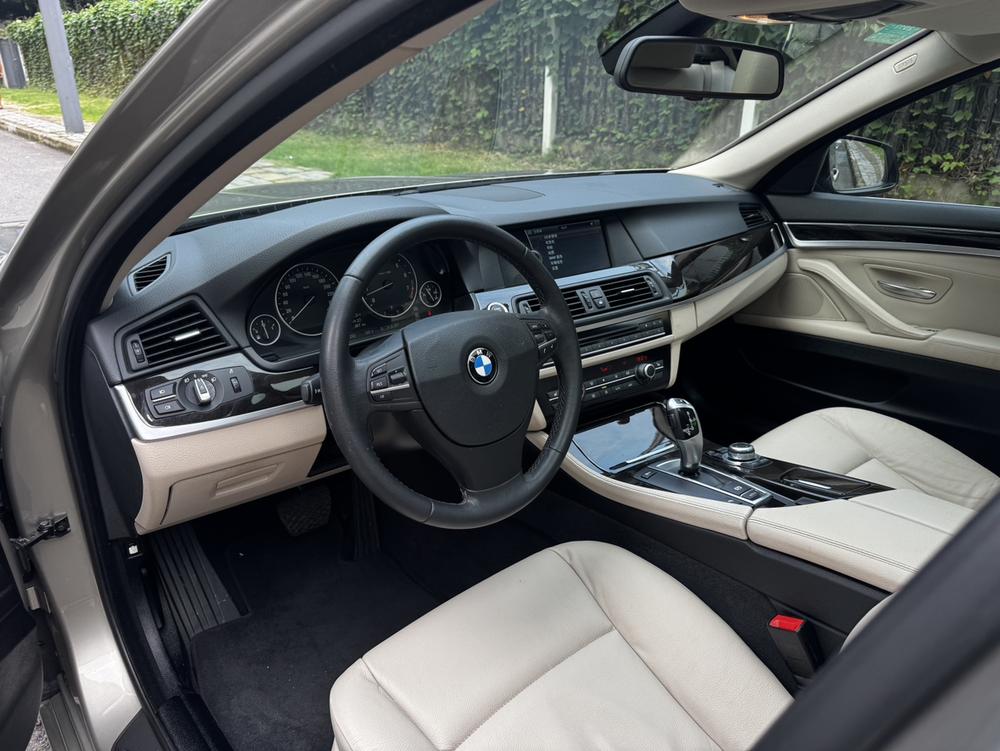 BMW 5 Series 2011 523Li Luxury – фото 13