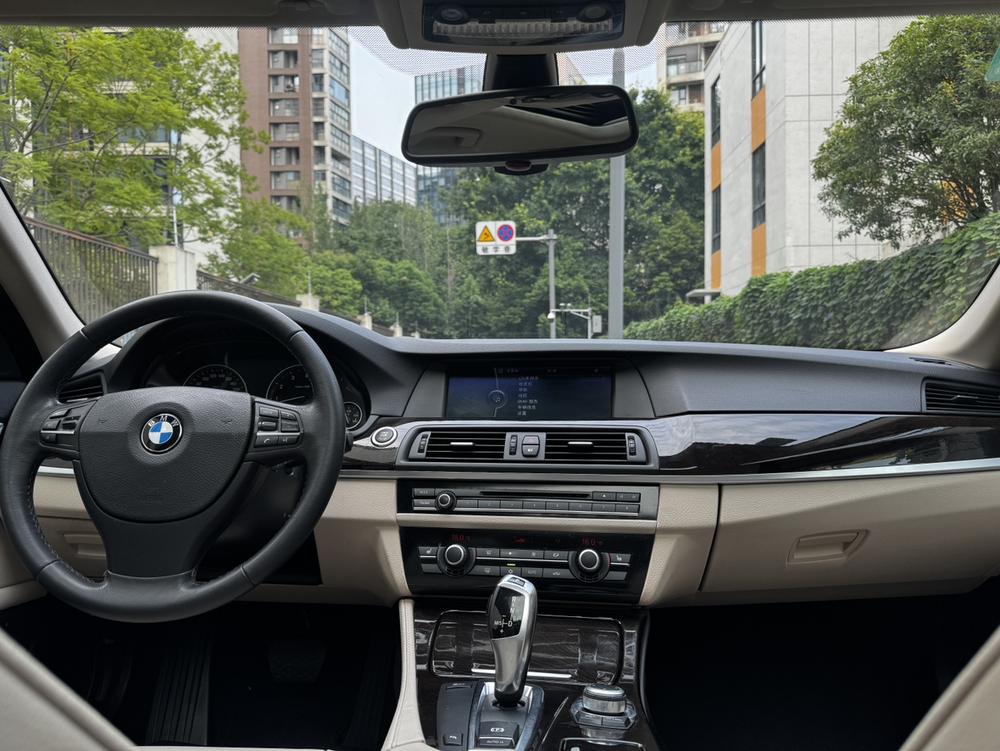 BMW 5 Series 2011 523Li Luxury – фото 17